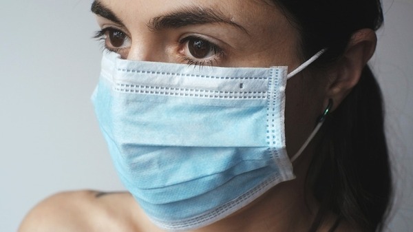 Zmiany dotyczące zakrywania ust i nosa. Rząd zapowiada przedłużenie do 30 czerwca obowiązku noszenia maseczek w szpitalach