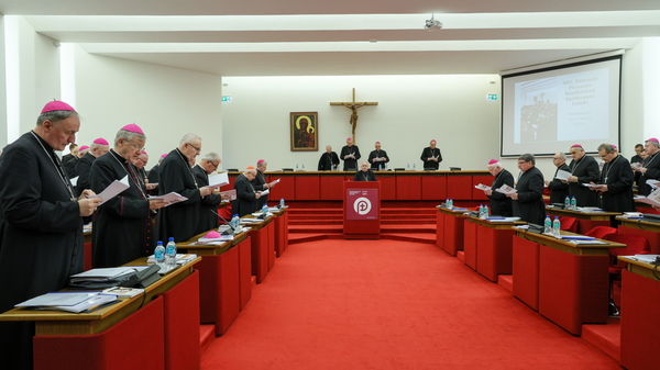 Biskupi wybrali nowego przewodniczącego Episkopatu Polski. To on zastąpi abp Gądeckiego. Wybrano również zastępcę przewodniczącego