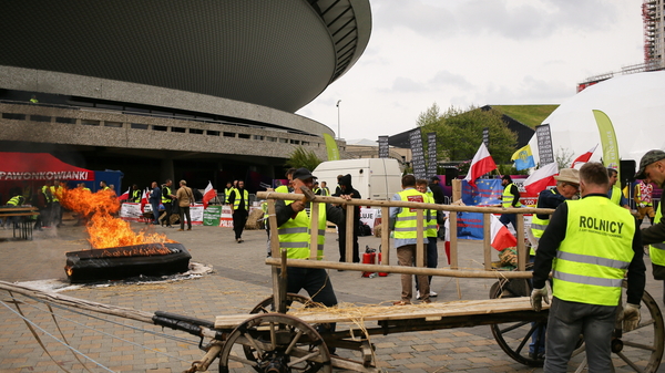 Już w piątek kolejny protest rolników. Chcą wyrazić sprzeciw wobec Zielonego Ładu. Morawiec: "Przepisy związane z Zielonym Ładem uderzają w całe europejskie rolnictwo"