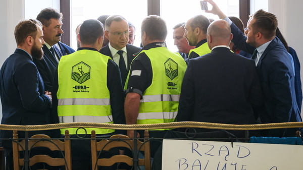 Rolnicy protestujący w Sejmie: Nie doczekaliśmy się naszego premiera. Trochę nam przykro z tego powodu