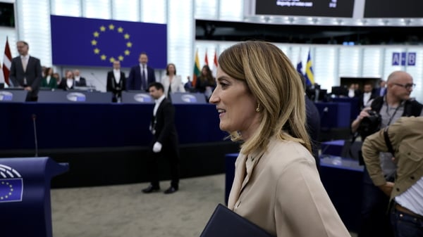 Minął pierwszy dzień nowej kadencji Parlamentu Europejskiego. Roberta Metsola pozostała na stanowisku Przewodniczącej. Tak wybierano wiceprzewodniczących PE