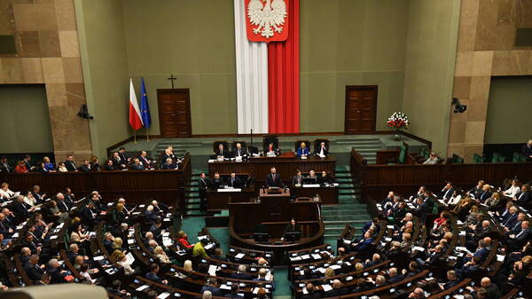 Sejm zadecydował ws. finansowania in vitro. Hołownia: Pierwszy projekt obywatelski przegłosowany w tej kadencji