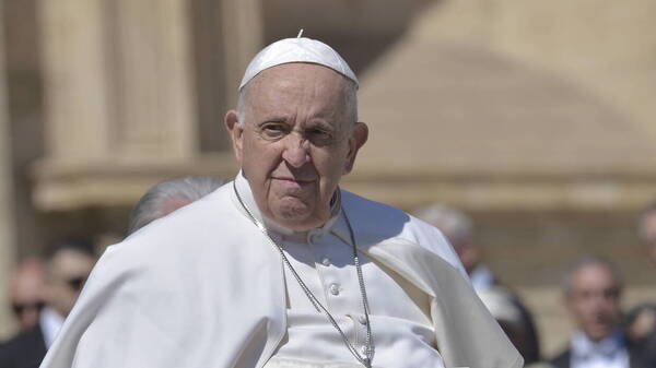 Media: Papież eksmituje amerykańskiego kardynała z Watykanu. Kard. Burke krytykował Franciszka