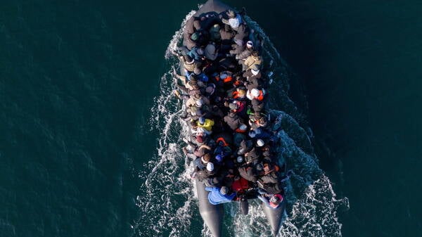 Twierdził, że pomaga imigrantom. Został oskarżony m.in. o przemyt ludzi i szpiegostwo