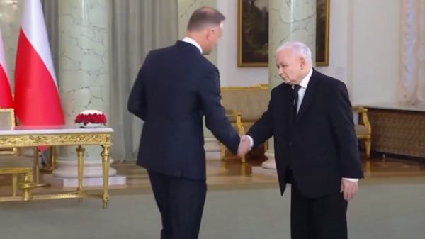 To już oficjalnie! Kaczyński wraca do rządu i tworzy duopol z premierem Mateuszem Morawieckim. Prezydent Duda: "Dziękuje za ponowne wstąpienie do rządu"