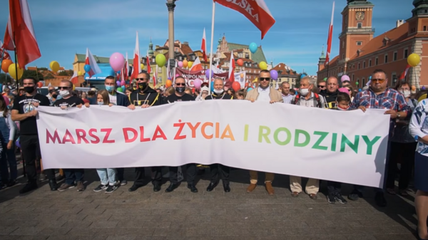 Narodowy Marsz Życia 2024. Polacy sprzeciwiają się liberalizacji prawa aborcyjnego. Zobacz kiedy i gdzie odbędzie się marsz