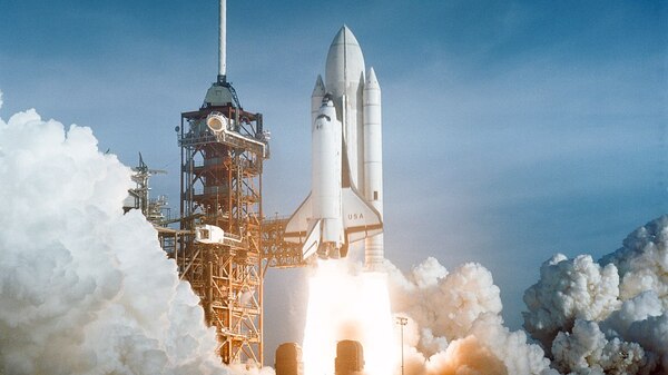 Pierwszy start wahadłowca Columbia. To już 42 lata od magicznego początku nowej ery załogowych lotów kosmicznych. Zobacz start misji STS-1