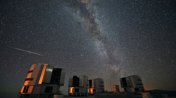 Perseidy 2023. Kiedy obserwować spadające gwiazdy w sierpniu? Gdzie najlepiej oglądać deszcz meteorów?