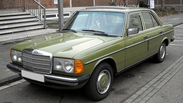Stary Mercedes mniej emisyjny niż nowe samochody? Szokujące wyniki badań