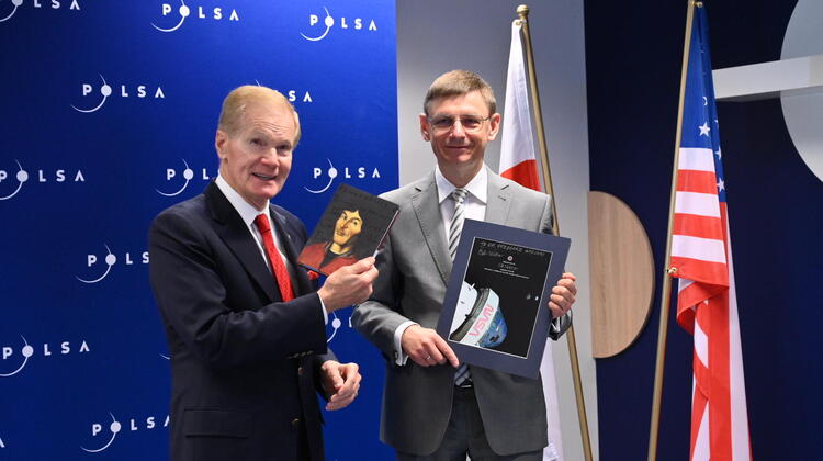 Szef NASA Bill Nelson oraz POLSA Grzegorz Wrochna