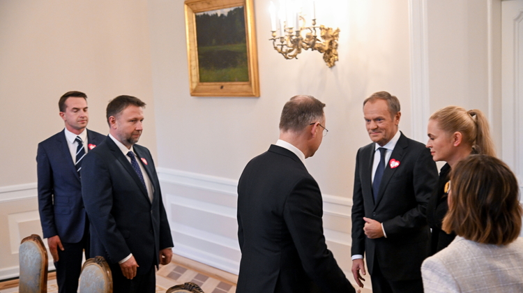 Przewodniczący PO Donald Tusk u prezydenta Andrzeja Dudy