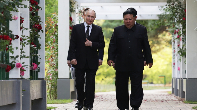 Prezydent Rosji Władimir Putin i Przywódca Korei Północnej Kim Dżong Un