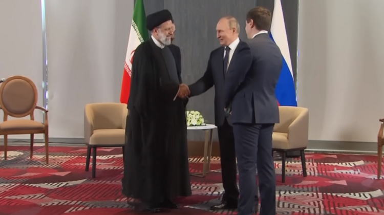 Prezydent Iranu Ebrahim Raisi i prezydent Rosji Władimir Putin