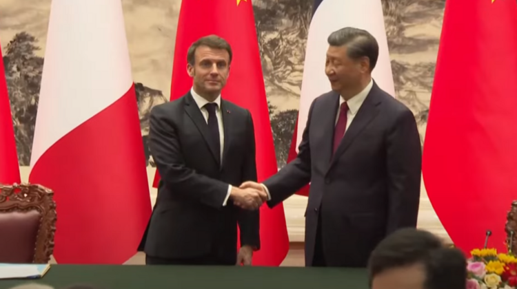 Prezydent Francji Emmanuel Macron i prezydent Chin Xi Jinping