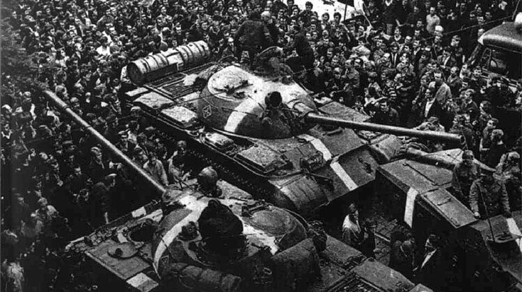 Rosyjskie czołgi T-55 - inwazja w Czechosłowacji 1968